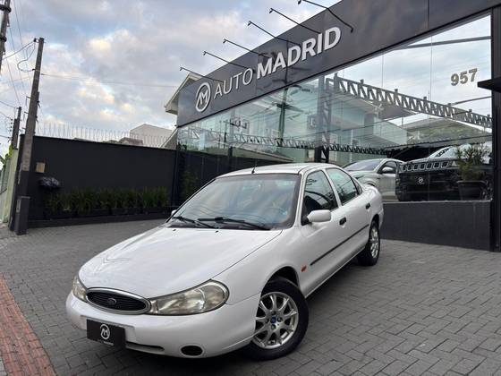 FORD MONDEO 2.0 CLX 16V GASOLINA 4P MANUAL FORD MONDEO 2.0 CLX 16V GASOLINA 4P MANUAL